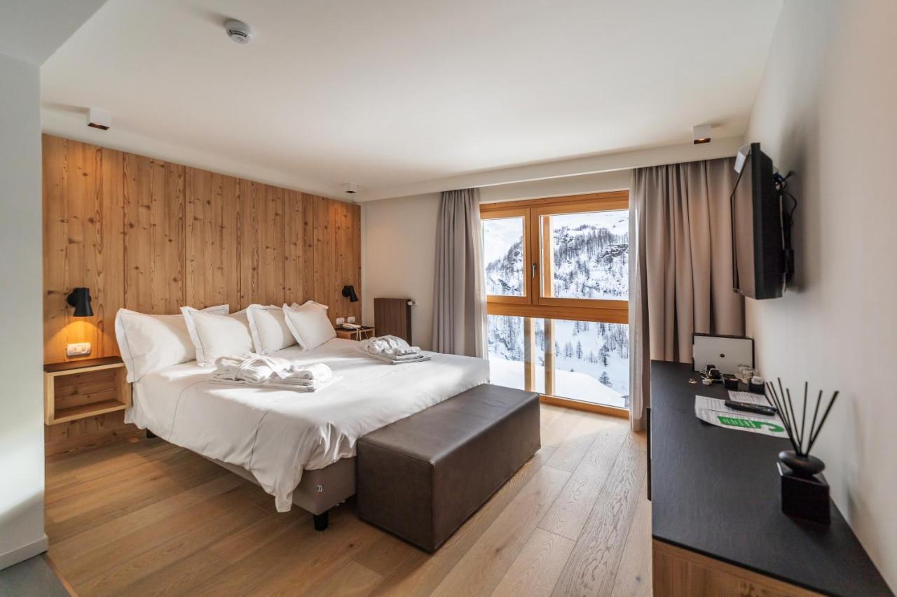 White Angel Breuil-Cervinia