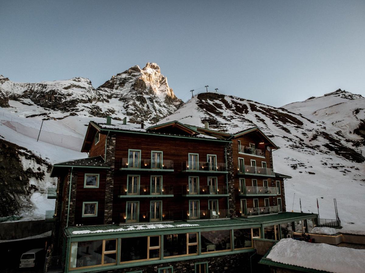 White Angel Breuil-Cervinia