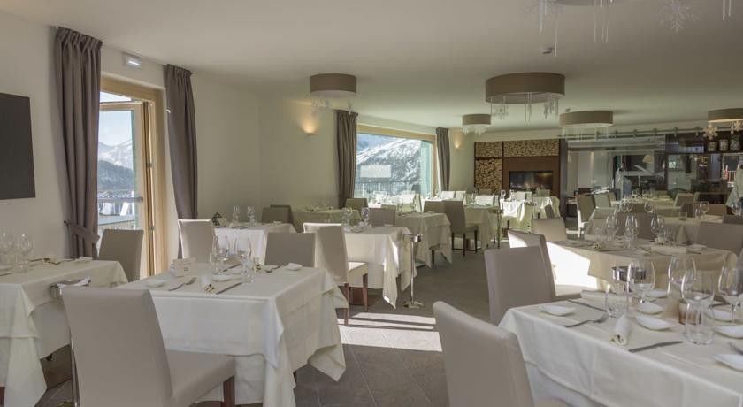 Hotel White Angel 4*