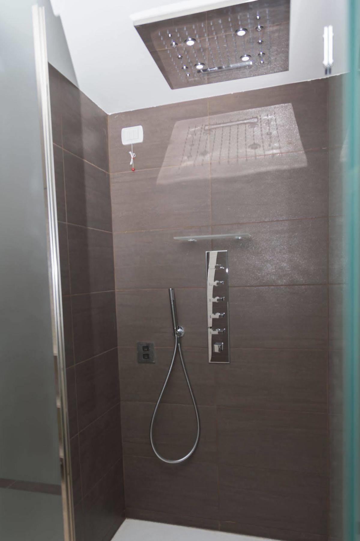 Hotel White Angel 4*